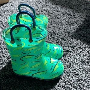 Rain boots for kids never used!